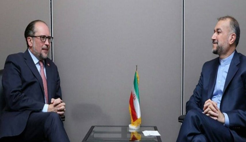 وزير الخارجية الايراني يؤكد على رسم خارطة طريق للعلاقات مع النمسا