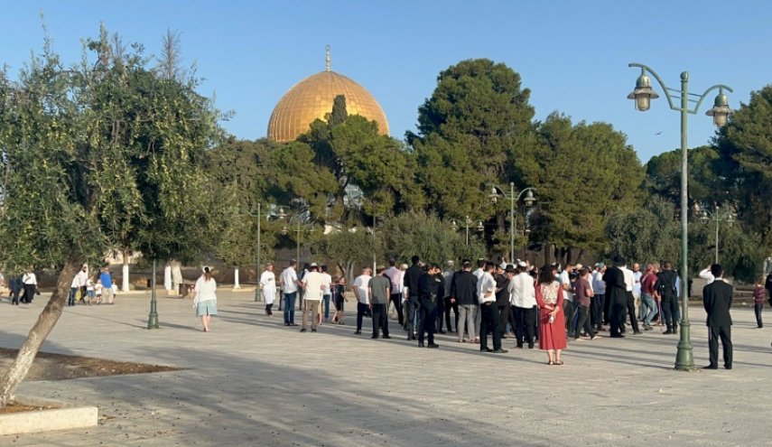 الاحتلال يوظف الأعياد اليهودية لتحقيق المزيد من اطماعه الاستعمارية