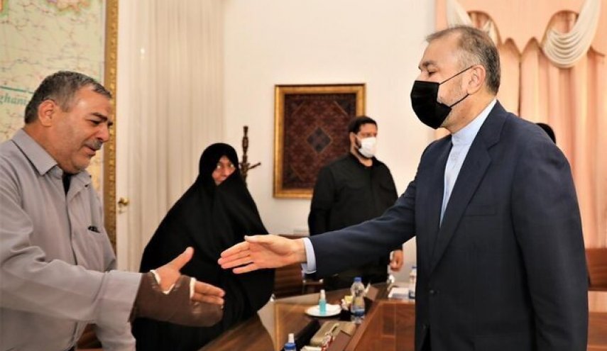 وزيرا خارجية العراق وعمان يبلغان أمير عبداللهيان بافراج السعودية عن الحاج الايراني المعتقل

