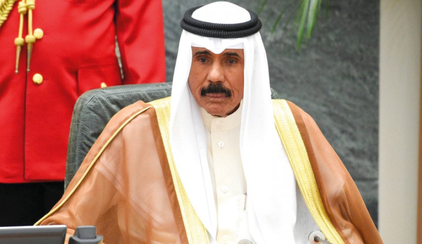 أمير الكويت يقبل استقالة الحكومة