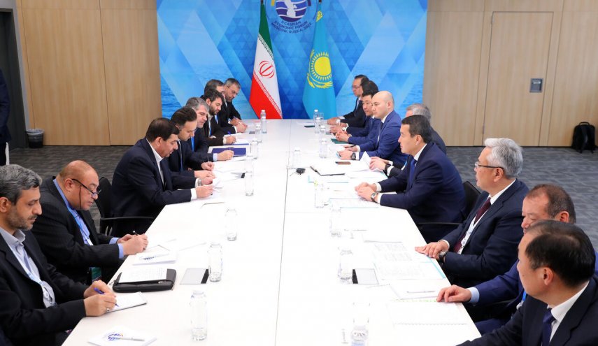 ايران وكازاخستان تعتزمان زيادة حجم التبادي التجاري 