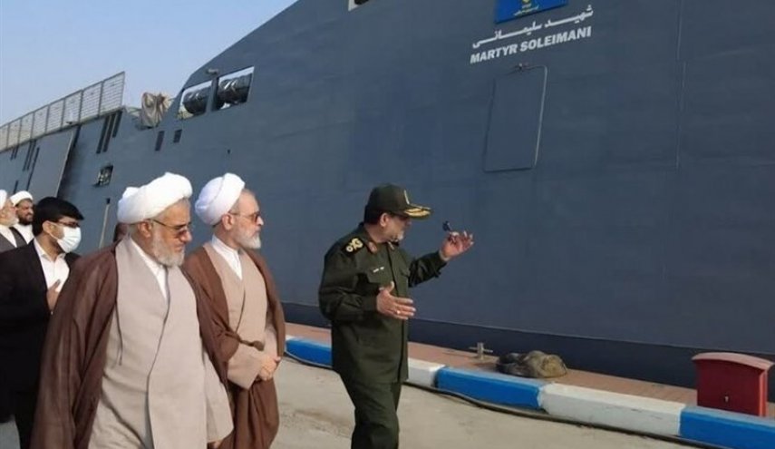بازدید آیت‌الله اعرافی از ناو موشک‌انداز شهید سلیمانی/ تجلیل از موفقیت‌های سپاه