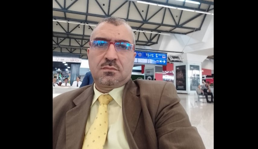 شاعر جزائري وصف أمراء آل سعود بأنهم 'لا يسوون فردة حذاء' يغادر الجزائر