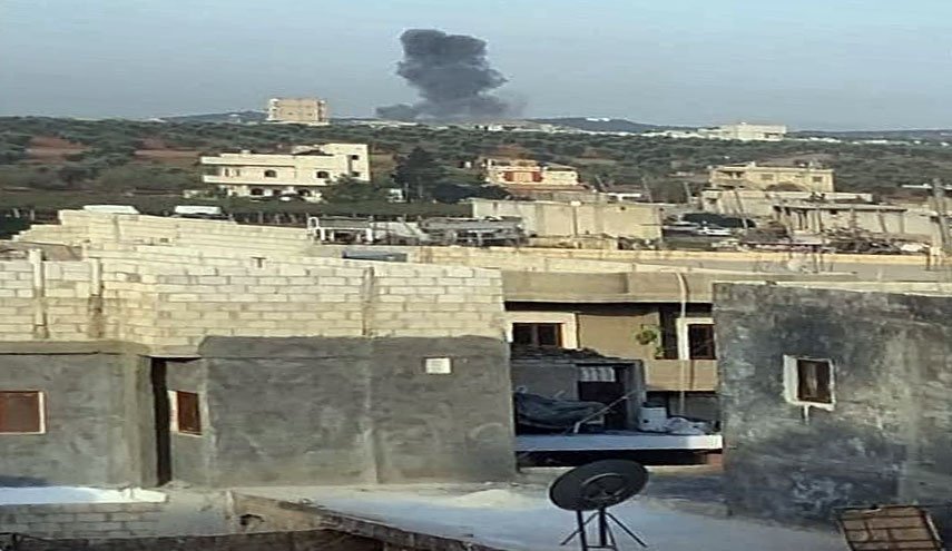 شاهد.. غارات سورية روسية مشتركة تدك معسكرات النصرة بريف حلب الشمالي