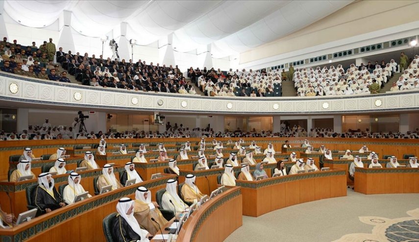 الكويت..الحكومة الجديدة تؤدي اليمين أمام نائب الأمير
