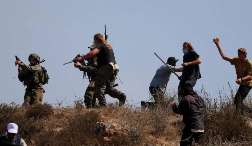 إصابات إثر اعتداء مستوطنين على الفلسطينيين في رام الله
