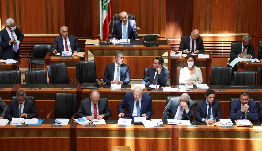 برلمان لبنان يقر تعديلات على قانون المصارف طالب بها صندوق النقد
