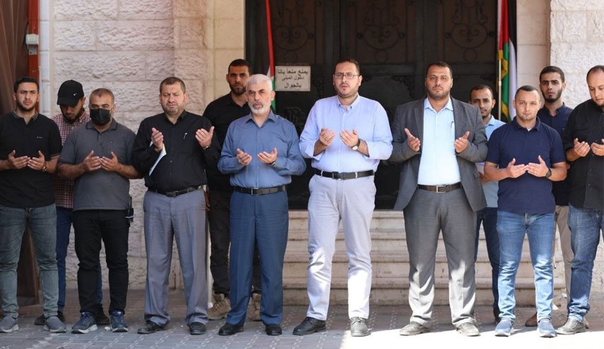 دقيقة حداد شعبية بغزة تكريماً للشهيد الفدائي 