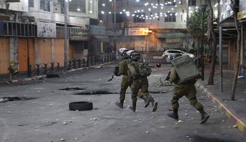 إصابة 3 فلسطينيين بالرصاص المطاطي شمال الخليل