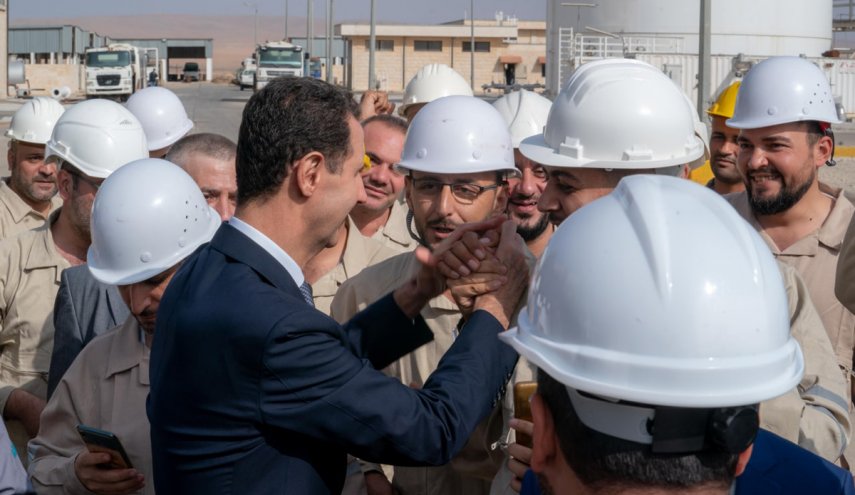 شاهد..الرئيس السوري يزور معمل غاز جنوب المنطقة الوسطى