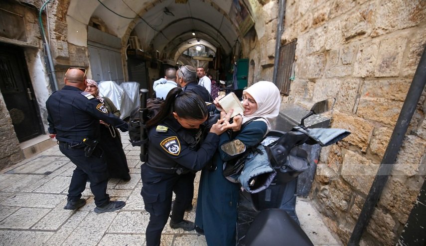 هجمات واسعة للمستوطنين والإحتلال بمناطق مختلفة من القدس المحتلة والضفة