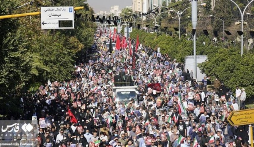 انتفاضة اهالي شيراز تكريما لشهداء جريمة مرقد 
