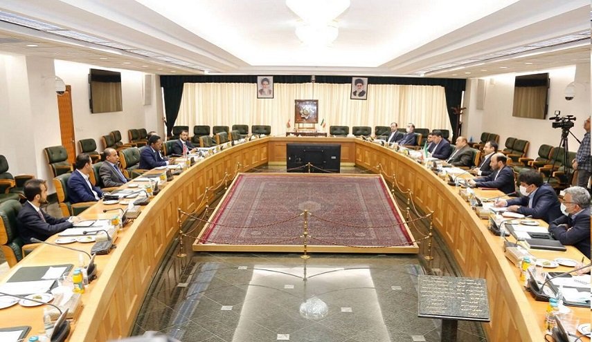 مفاوضات مصرفية بين إيران وعمان في طهران