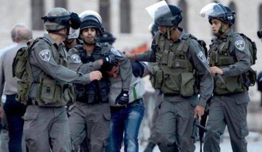 خلال اقتحامات..الاحتلال يعتقل عددا من الفلسطينيين في القدس والخليل

