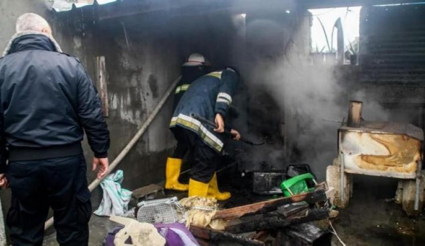 حريق داخل معرض أجهزة كهربائية في غزة يؤدي الى اصابة مواطنين فلسطينيين

