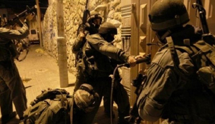 قوة صهيونية خاصة تختطف قياديا في 'سرايا القدس'
