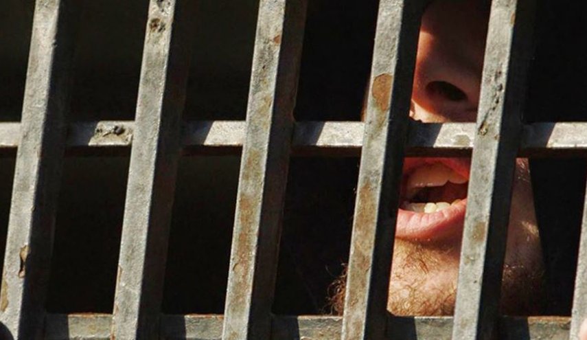 نحو 40 أسيرًا يواجهون العزل الانفرادي بسجون الاحتلال