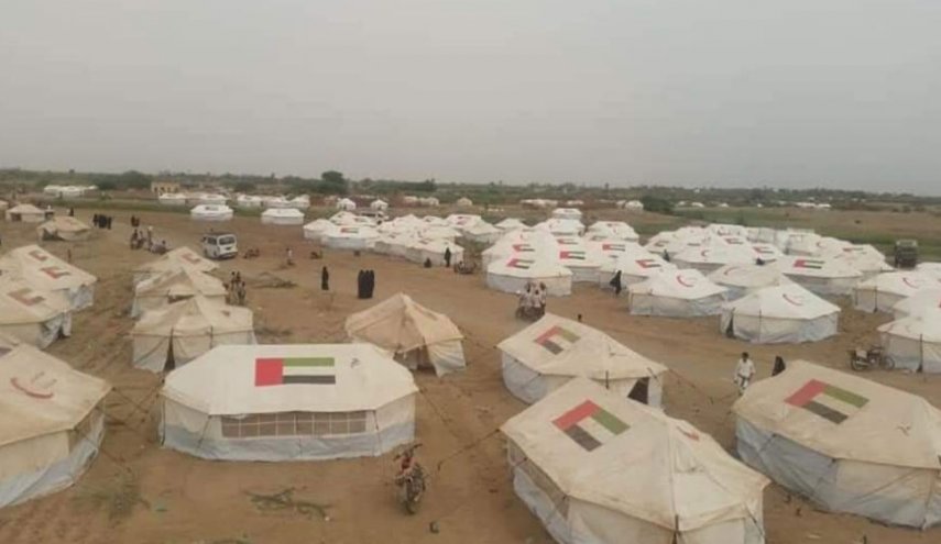 السلطة المحلية بالحديدة تدين جرائم العدوان في مخيمات النازحين بالخوخة