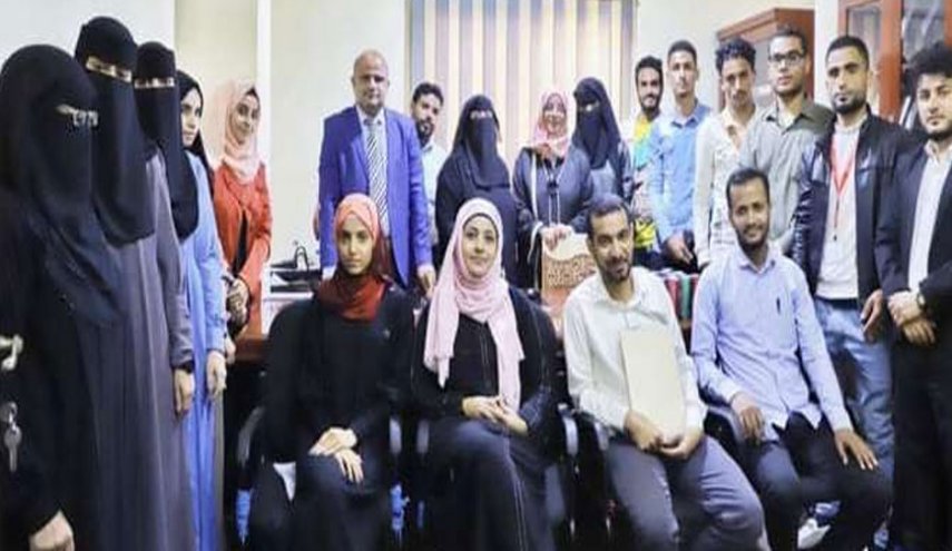 'معلومات استخباراتية' تؤكد احتجاز السعودية عوائل قيادات المرتزقة