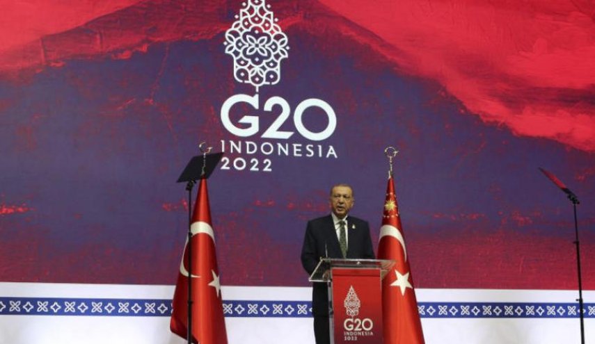 إردوغان يعود للتلويح بعملية عسكرية في شمال سوريا بعد تفجير إسطنبول