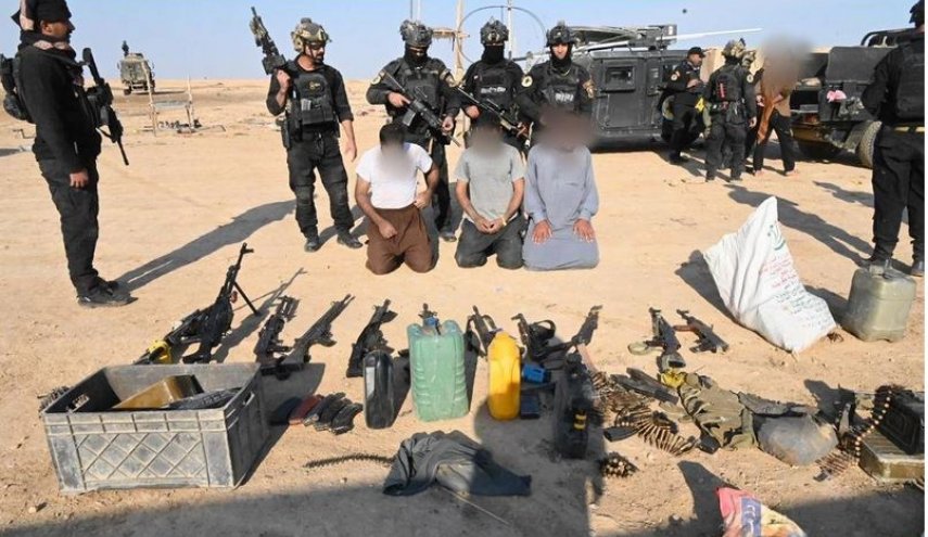الإطاحة بـ 5 من ارهابیين لـ'داعش' في صحراء الأنبار العراقیة