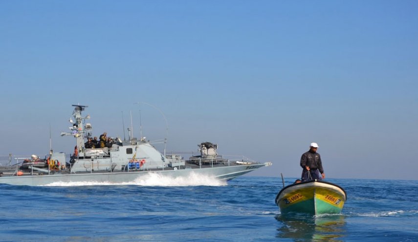 إصابة صياد فلسطيني باعتداء 'إسرائيلي' في بحر غزة