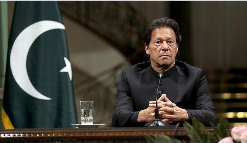 عمران خان يتعهد القتال 