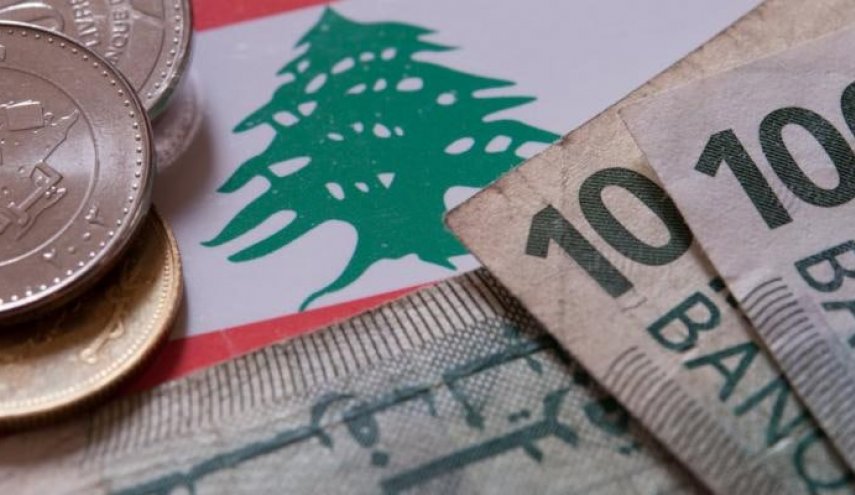 تهافت لتسديد القروض قبل رفع سعر الدولار في لبنان


