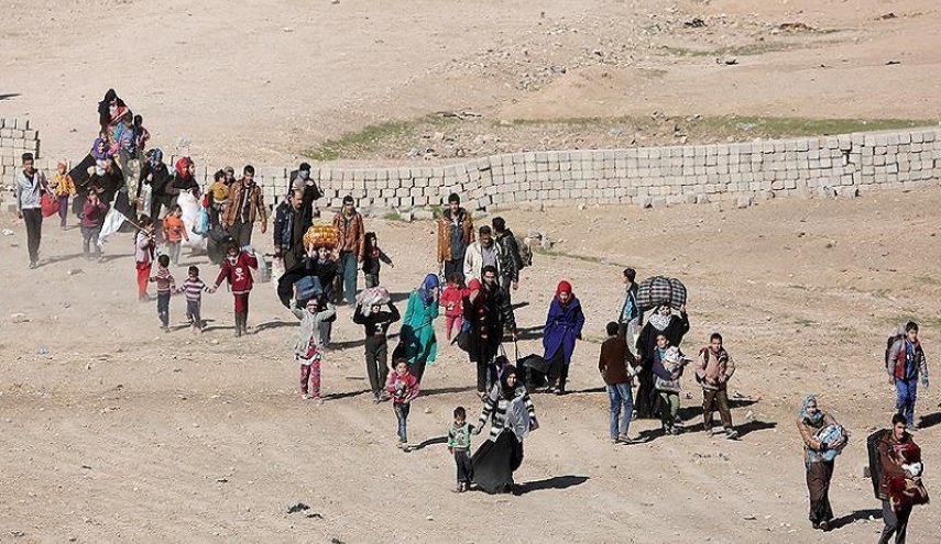 العراق.. ملف عودة النازحين على طاولة الفياض ووزيرة الهجرة