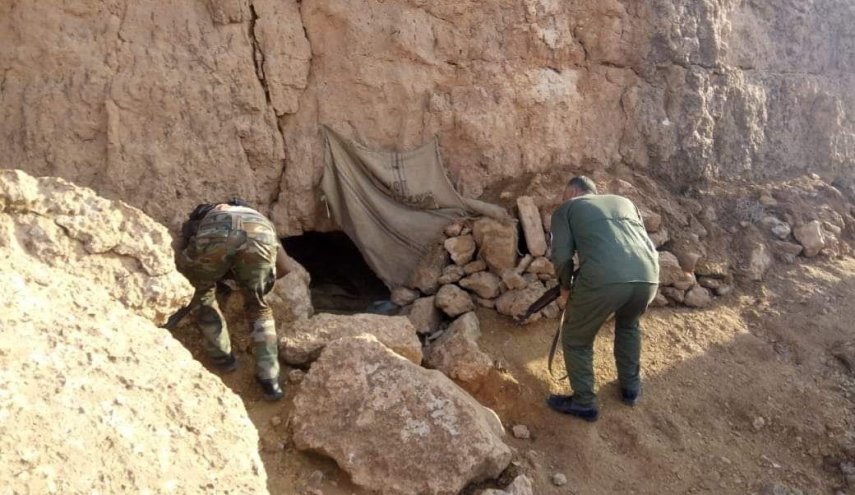 الحشد الشعبي ينجح في العثور على 4 مضافات لداعش في الانبار