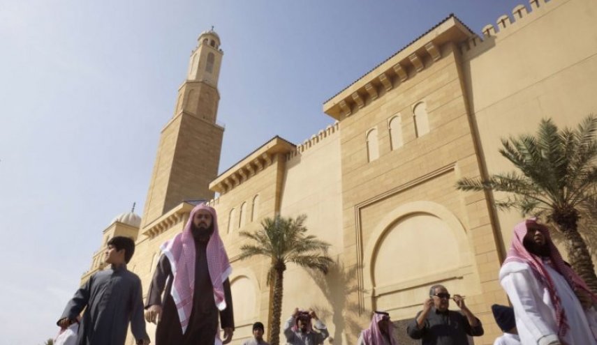 ابن سلمان يحارب الاذان وصوت الحفلات الصاخبة يبقى حتى الفجر!
