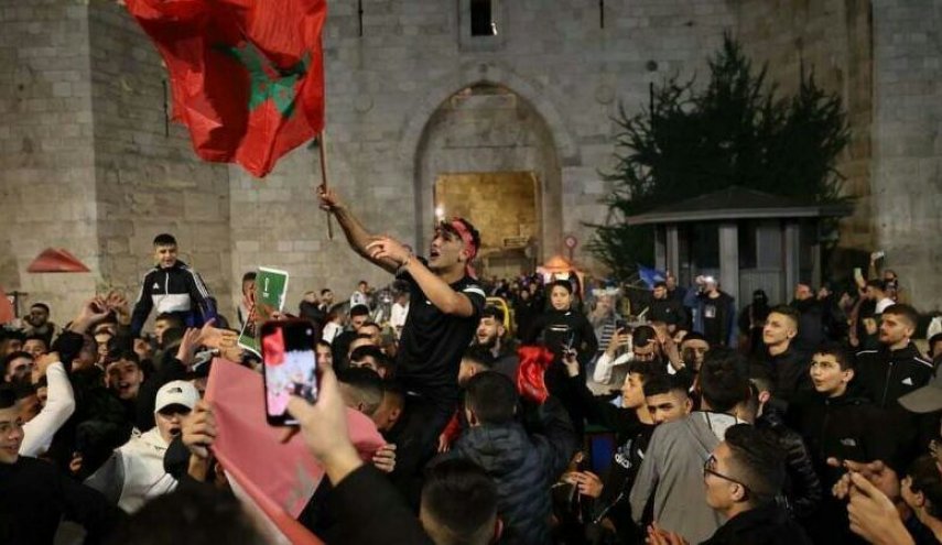 الاحتلال يقمع مقدسيين خلال احتفالهم بفوز المغرب

