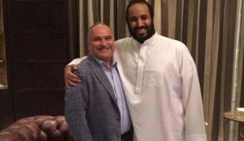 شاهد.. علاقة خاصة تجمع 'إبن سلمان' بـ'جورج نادر'! 