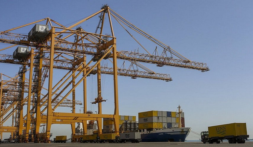 الصادرات غير النفطية الإيرانية تزداد بنسبة 4.4 %