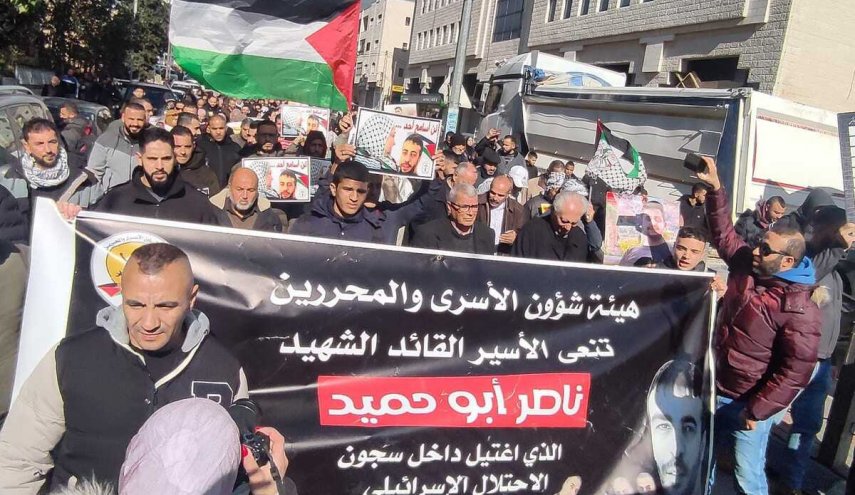 إصابات باختناق خلال قمع الاحتلال 'مسيرة الخلود' عند حاجز قلنديا