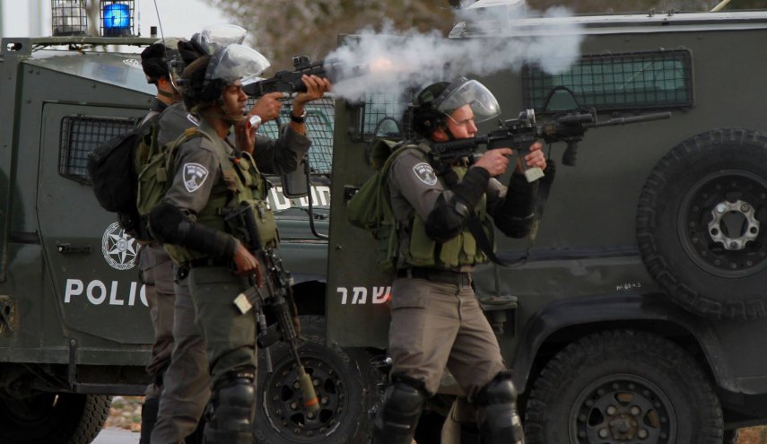 اصابة شابين فلسطينيين برصاص الاحتلال في الضفة