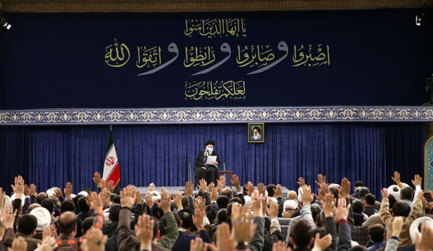 قائد الثورة الإسلامية: انتفاضة أهالي قم التاريخية حدث تحولي عظيم