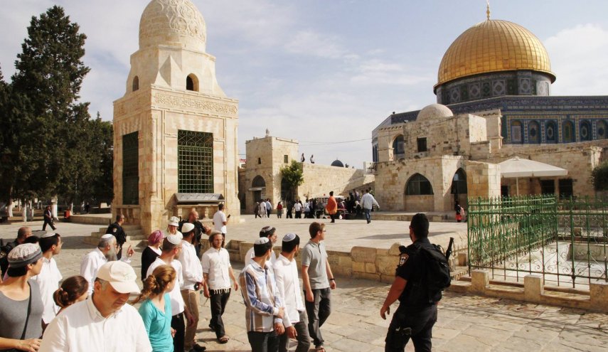  مستوطنون متطرفون يقتحمون الأقصى من باب المغاربة