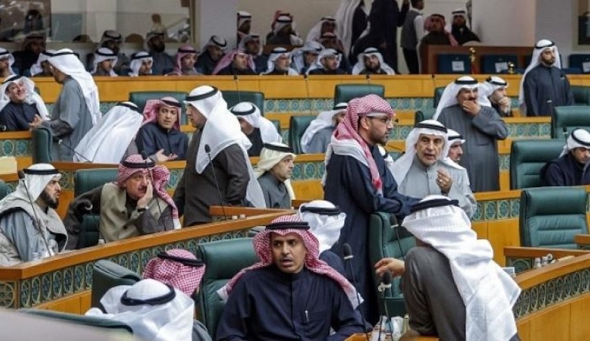 ملامح خلاف اثر انسحاب حكومة الكويت من جلسة مجلس الأمة