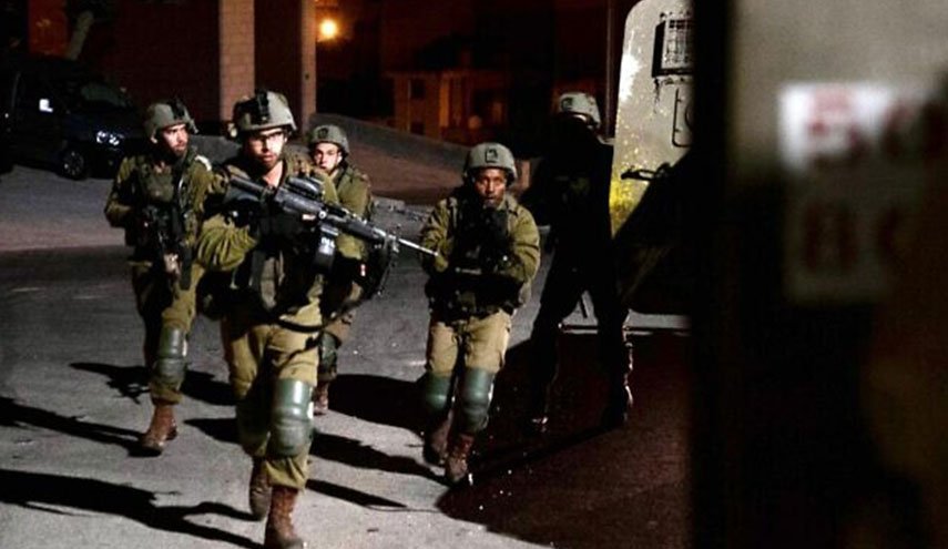 حملة اعتقالات في الضفة تخللها مواجهات واشتباكات