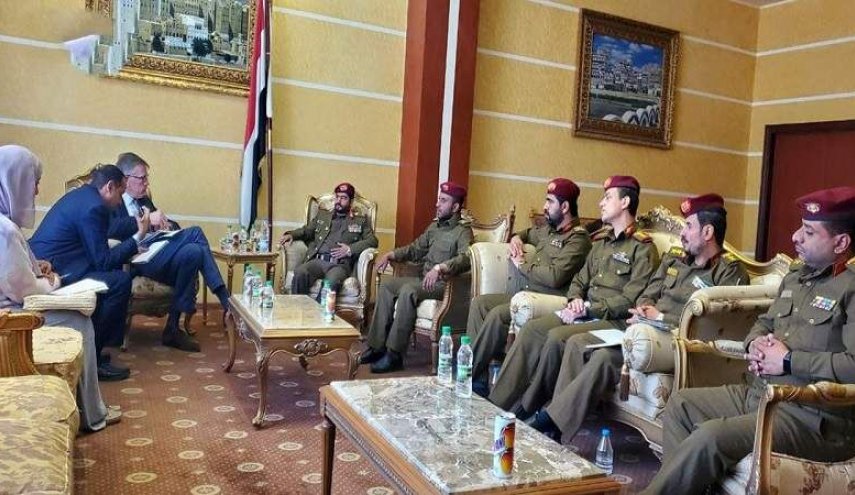مسؤول يمني: لا يمكن الصمت على خروقات العدوان المستمرة 

