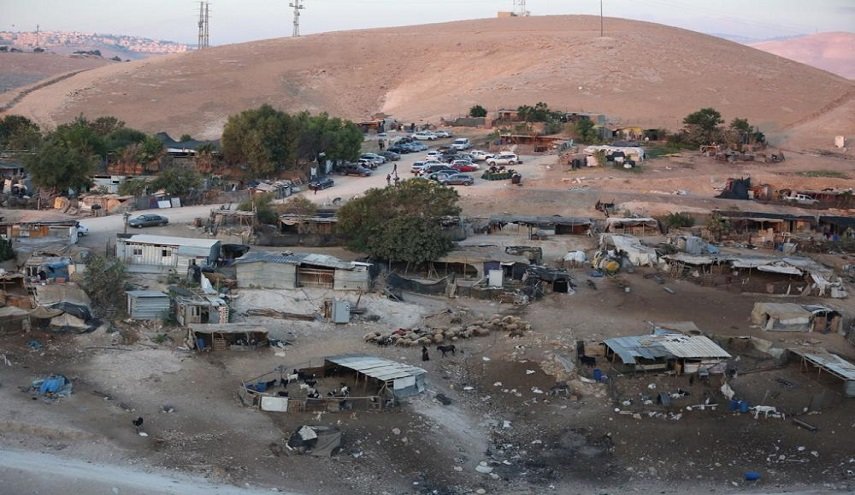 الإحتلال يخطط لتنفيذ تهجير قرية 'الخان الأحمر'.. المجلس الوطني الفلسطيني يحذر 