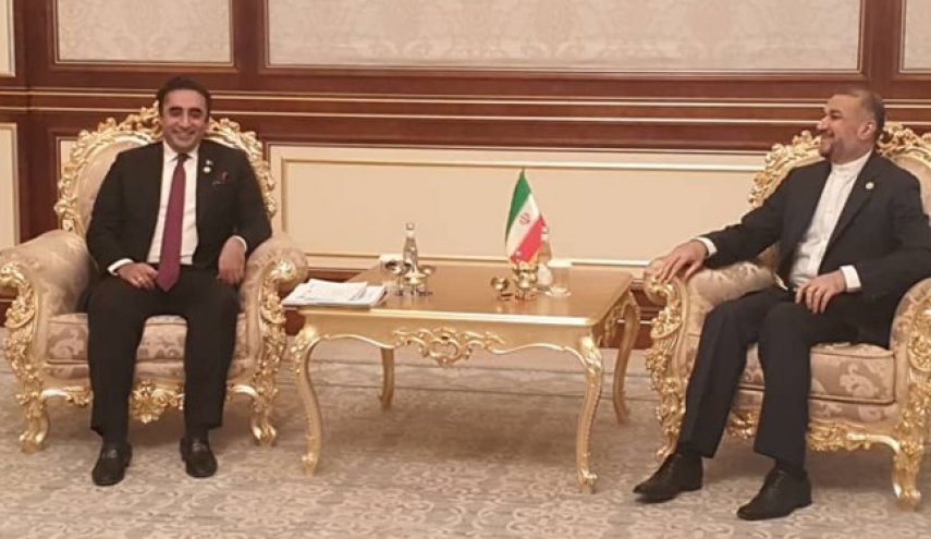 رایزنی وزرای خارجه ایران و پاکستان در تاشکند؛ امیدواری به امضای توافقنامه تجارت آزاد