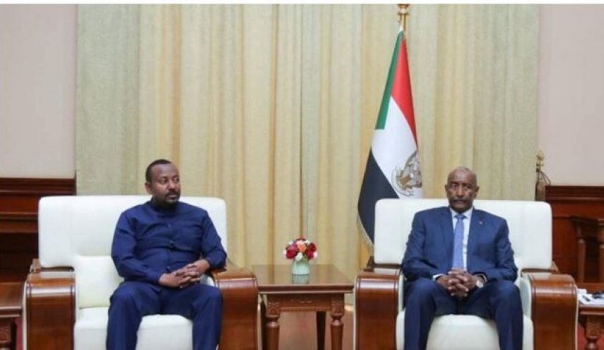 البرهان يؤكد التوافق مع إثيوبيا حول ملف سدة النهضة