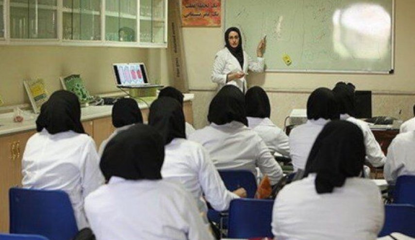 ريادة المرأة الإيرانية في المجالات العلمية والتعليمية في ايران