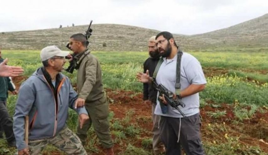 شاهد.. استشهاد شاب فلسطيني برصاص مستوطن غرب 