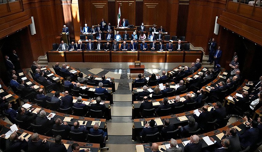 بين الضرورات والمحظورات.. ما يسمى 'المعارضة' في لبنان  تكرّس 'انقساماتها'!