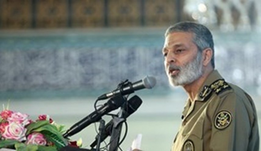 اللواء موسوي: الجیش الايراني يتبوأ اليوم مكانة مرموقة للغاية