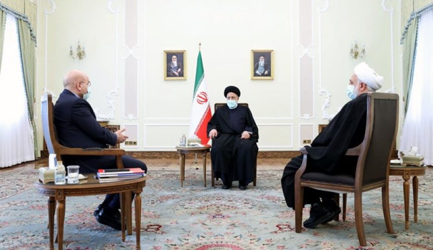 ايران...السلطات الثلاث توافق على حزمة البنك المركزي لضبط سعر العملة الاجنبية