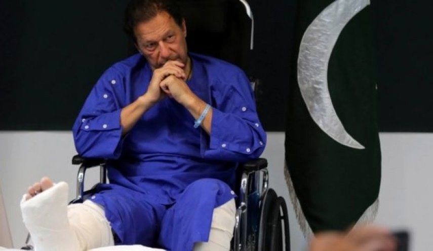 باكستان.. الشرطة تعتقل مؤيدا بارزا لعمران خان